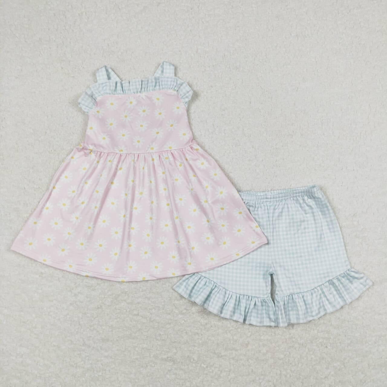 Sweet daisy gingham short set