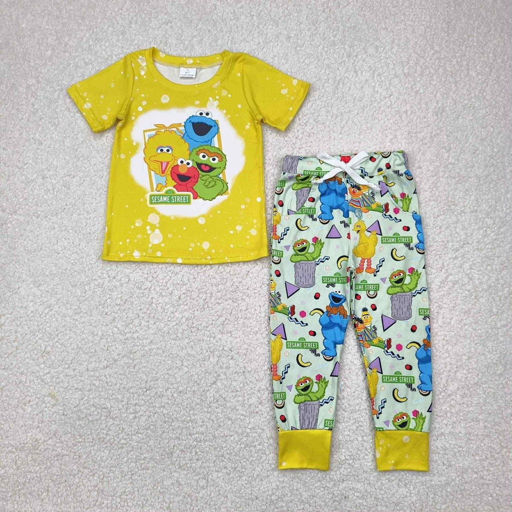 The street yellow jogger set