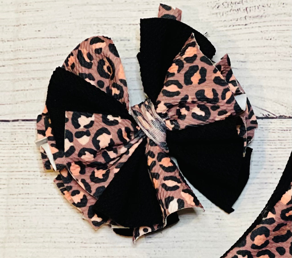 Leopard Love Bows