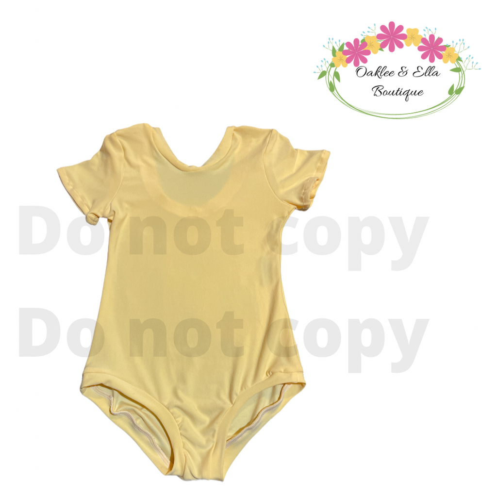 Soft Yellow solid Reg Style Leo